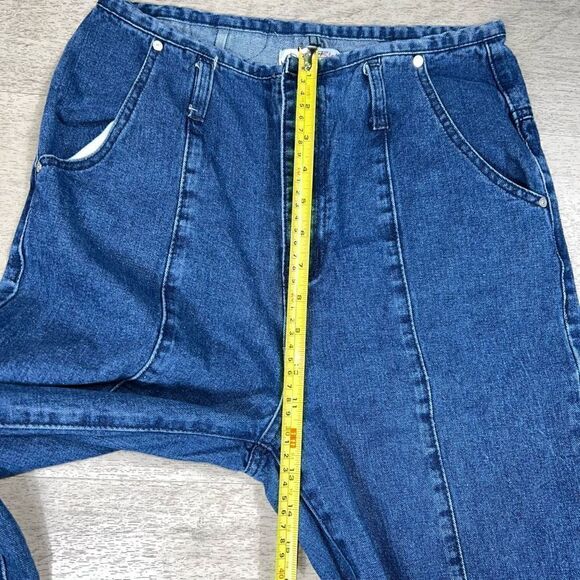 Denim Blvd. High Waisted Straight Leg Jeans, Front Seam Detail, Junior’s Size 5 - Picture 6 of 11